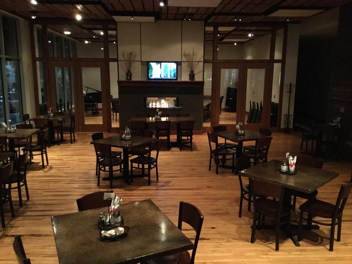 Watercrest Hotel And Conference Center Howard Luaran gambar
