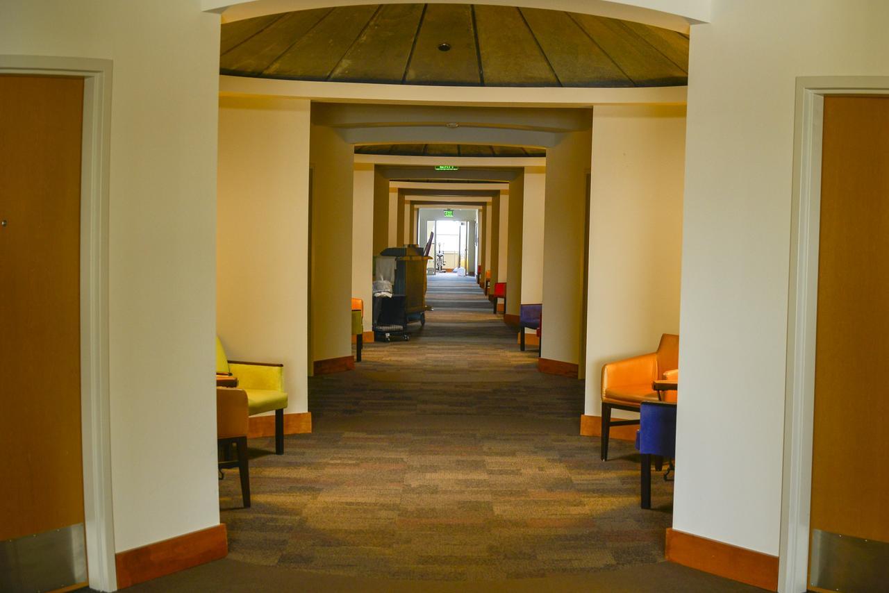 Watercrest Hotel And Conference Center Howard Luaran gambar